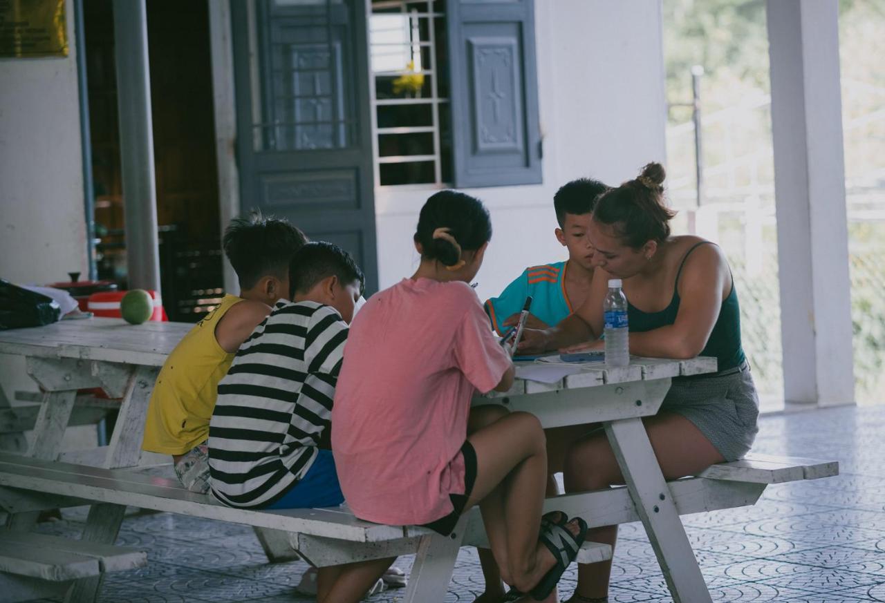 Tam Tinh Vien Homestay Hue Exteriör bild