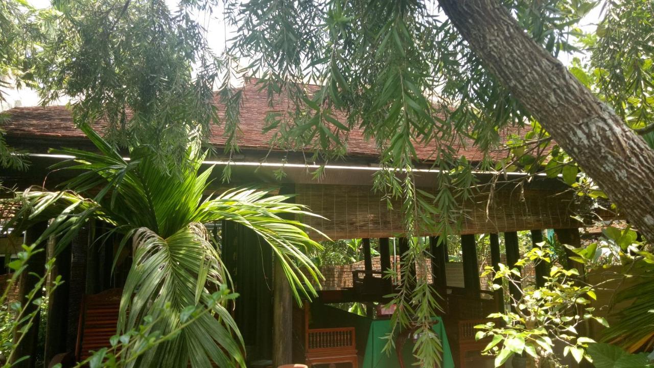 Tam Tinh Vien Homestay Hue Exteriör bild